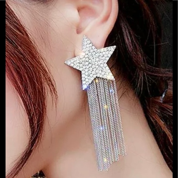 SPARKLY, SEXY & ELEGANT LONG TASSELS EARRINGS TO CALL THE ATTENTION OF EVERYONE - Picture 2 of 9